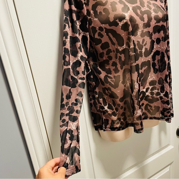 🌸3 for $20 SHEIN Leopard SheerTop long sleeves Size M Animal Print Apparel 🐅 - Picture 8 of 12